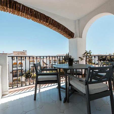 Spacious 2-Bedroom Apartment With Free Parking Sitio de Calahonda المظهر الخارجي الصورة