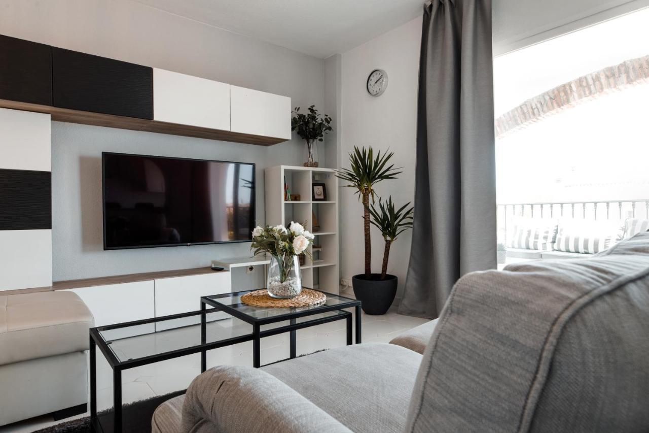 Spacious 2-Bedroom Apartment With Free Parking Sitio de Calahonda المظهر الخارجي الصورة