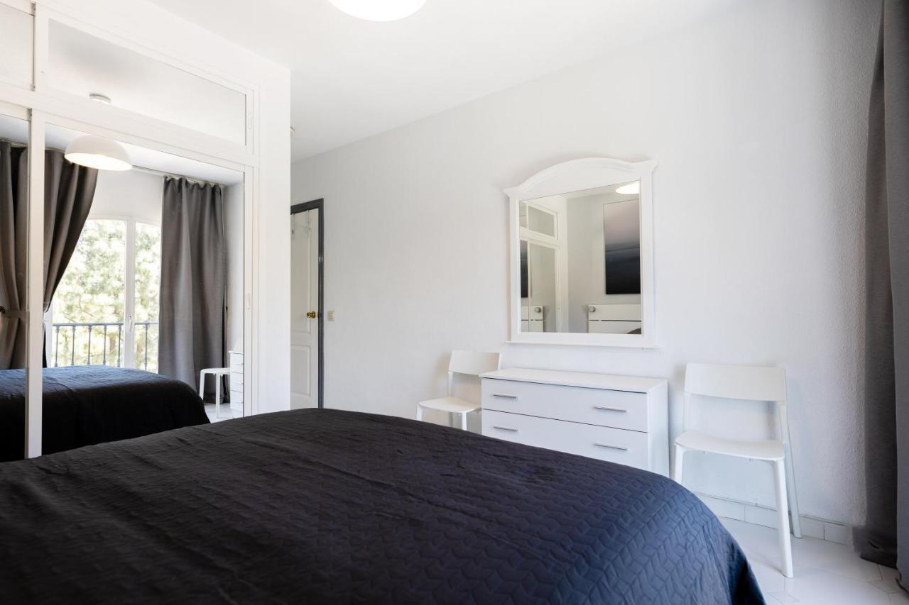 Spacious 2-Bedroom Apartment With Free Parking Sitio de Calahonda المظهر الخارجي الصورة