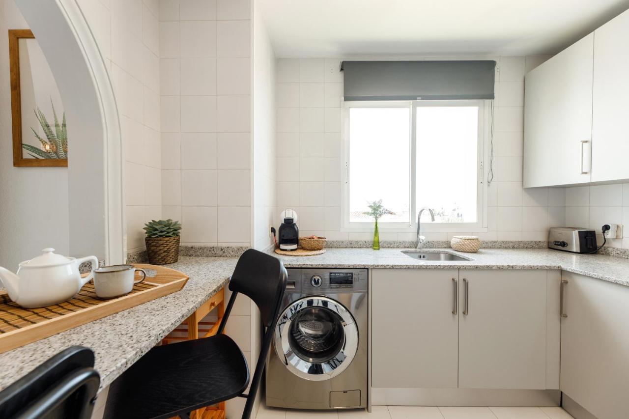 Spacious 2-Bedroom Apartment With Free Parking Sitio de Calahonda المظهر الخارجي الصورة