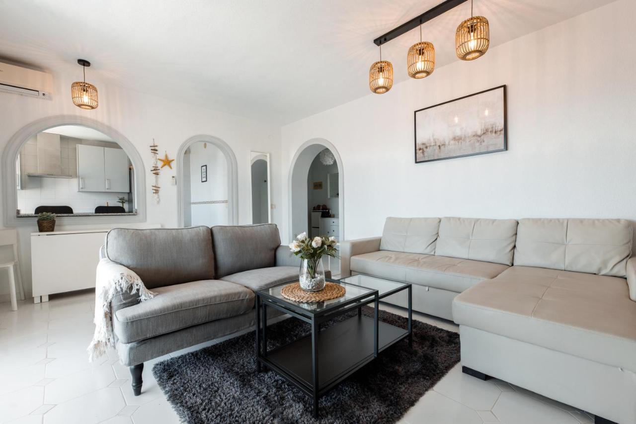 Spacious 2-Bedroom Apartment With Free Parking Sitio de Calahonda المظهر الخارجي الصورة