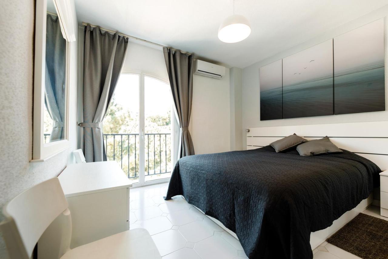 Spacious 2-Bedroom Apartment With Free Parking Sitio de Calahonda المظهر الخارجي الصورة