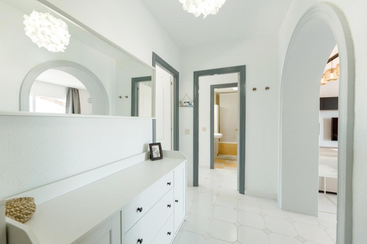 Spacious 2-Bedroom Apartment With Free Parking Sitio de Calahonda المظهر الخارجي الصورة